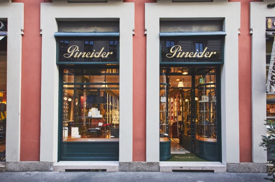 Pineider 1774 : bespoke stationery, leather goods and luxury gifts since 1774.